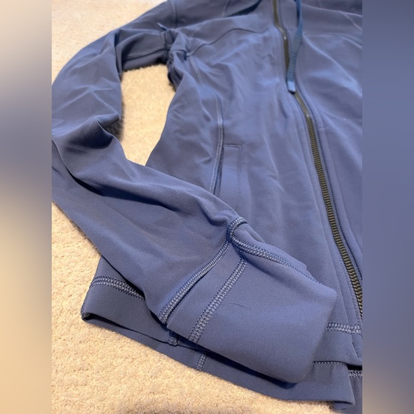 Lululemon zip up jacket - Picture 6 of 7